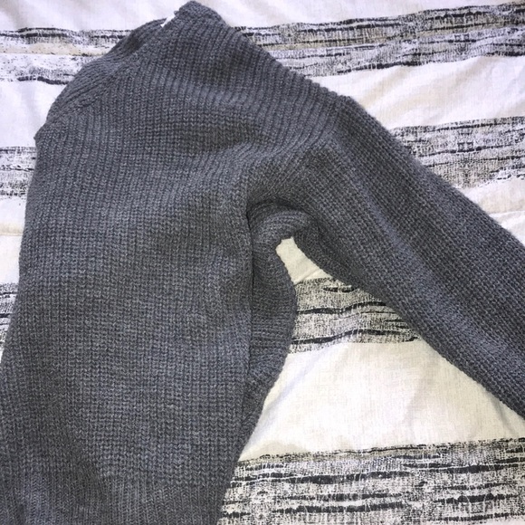 Women’s grey sweater with open back - Picture 2 of 5